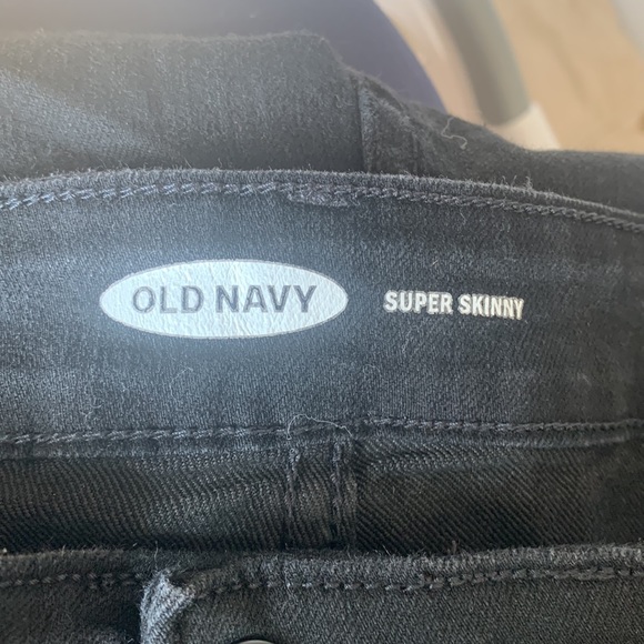Old Navy black skinny jeans - Picture 3 of 4